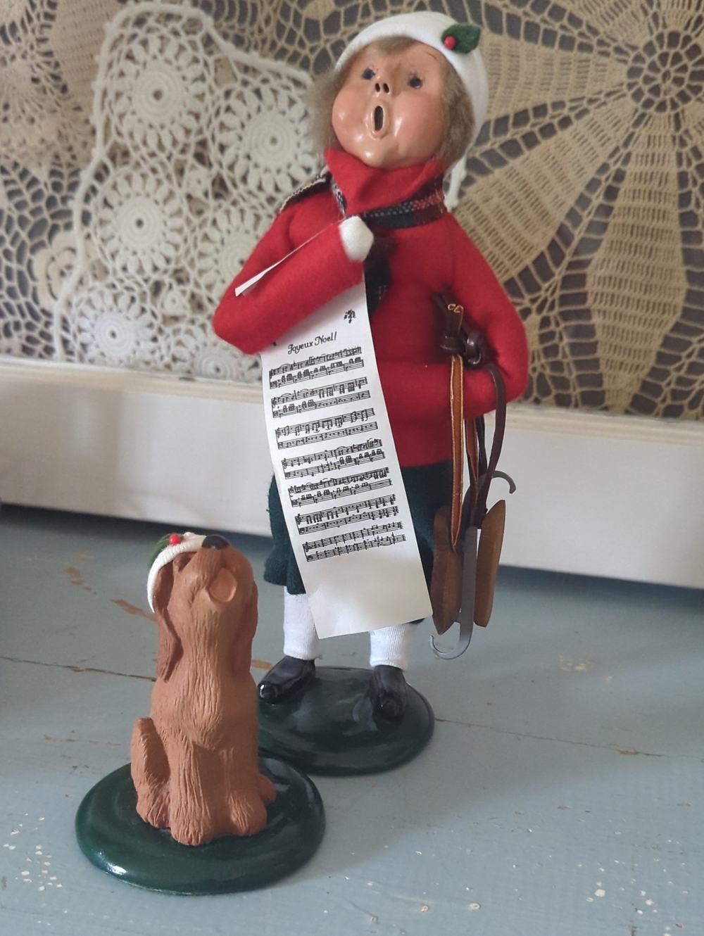 Holiday Caroler Figure with Dog, Byers' Choice Collection